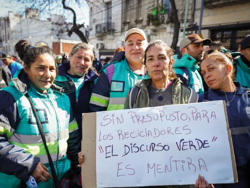 Recicladores porteños denuncian un avance sobre el sistema de reciclado y advierten por 6.500 puestos de trabajo en riesgo