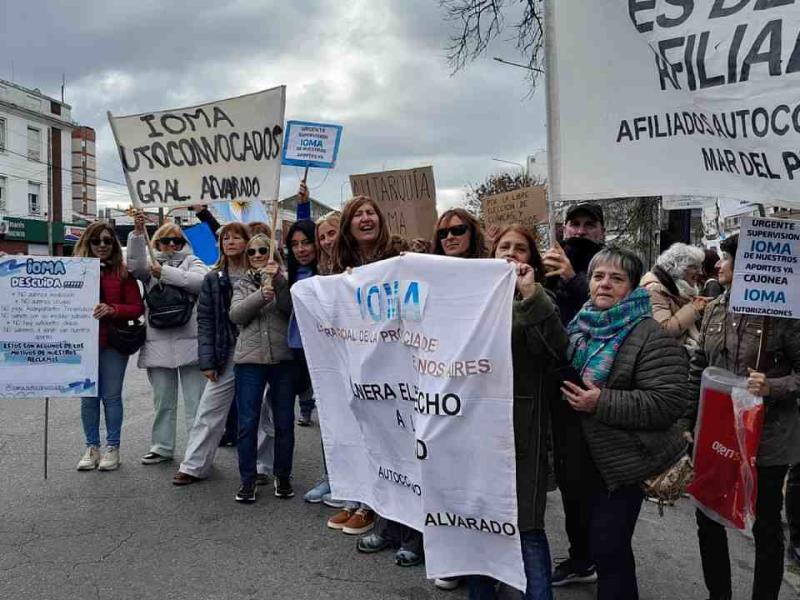 Malestar en Mar del Plata: afiliados de IOMA denuncian crisis y red de intereses en nuevos policonsultorios