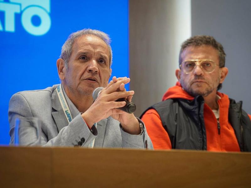 Bancarios denuncian el cierre de más de 40 sucursales y activan el estado de alerta en el Banco Santander