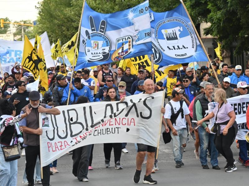 Continúan las protestas de los petroleros en Chubut