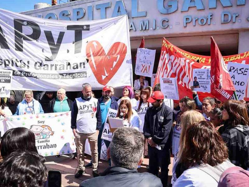 Trabajadores del Garrahan preparan una “marea blanca de la salud” para reclamar la prórroga de la Emergencia Pediátrica
