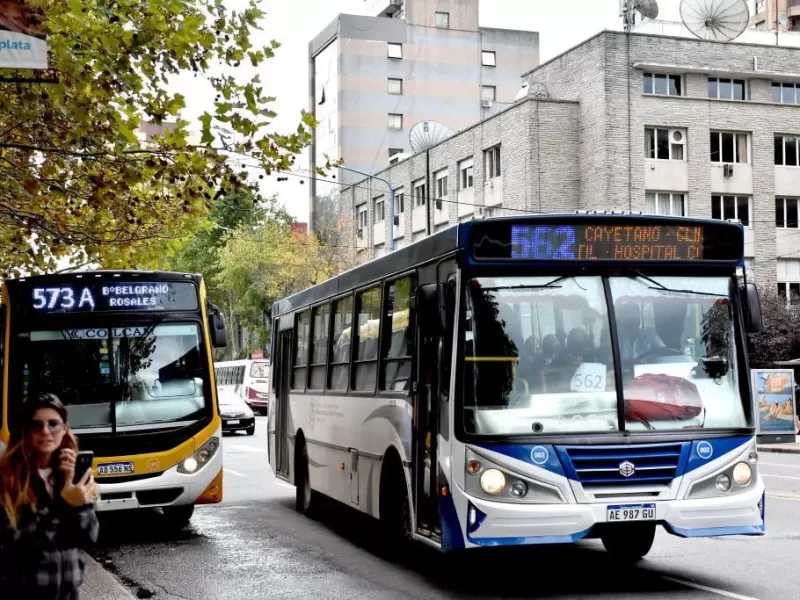 La Provincia intervino para destrabar el conflicto del transporte en Mar del Plata tras la huelga de choferes