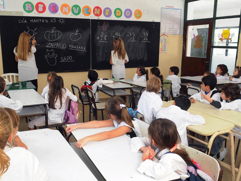 Docentes bonaerenses advierten que el ciclo lectivo 2026 podría no comenzar por salarios de indigencia