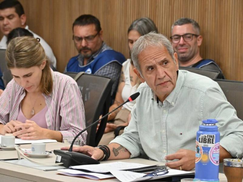 Diputados de la oposición impulsan una reforma de licencias parentales para “redistribuir el cuidado”