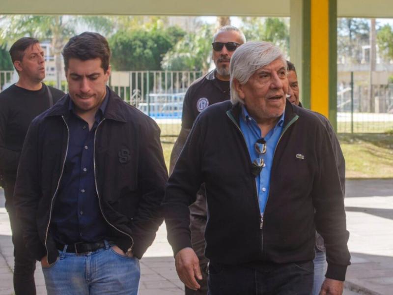 Camioneros acordó una suba salarial escalonada hasta febrero de 2026 y una suma fija en septiembre
