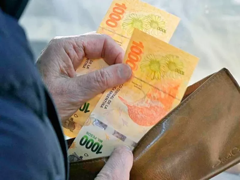 Encuesta revela un giro en las preocupaciones sociales: salarios y empleo desplazan a la inflación