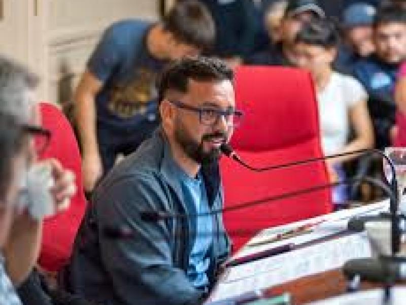 UOM alerta por cierres de fábricas, caída salarial y avance de la informalidad: “Se está precarizando la vida”