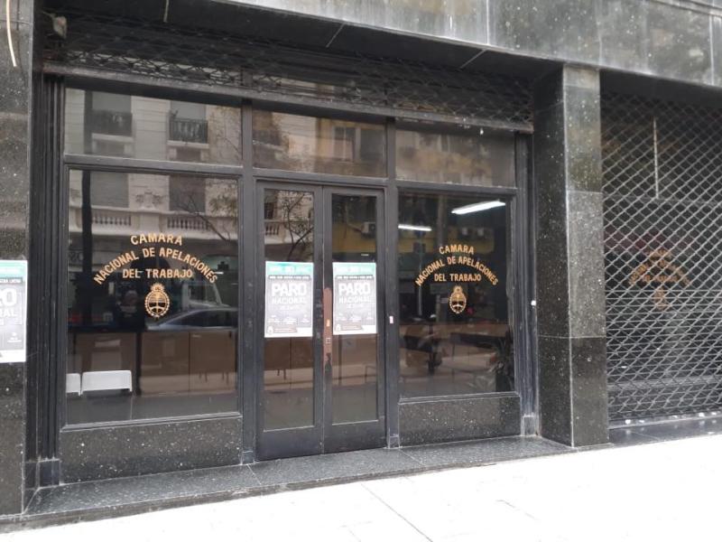 La Justicia laboral cuestionó un cambio de la reforma y mantuvo bajo su órbita una demanda contra el ENRE