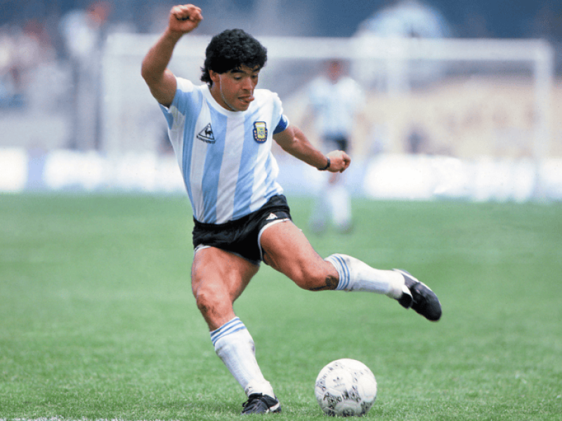 Juicio por la muerte de Diego Armando Maradona: dudas sobre la credibilidad, cambio de estrategias y un proceso marcado por la polémica