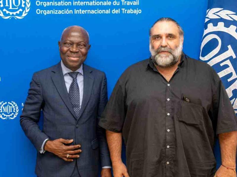 Baradel denunció ante la OIT un avance contra los derechos laborales en Argentina y pidió respaldo internacional