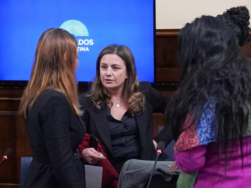 Vanesa Siley llevó al Vaticano su reclamo por Malvinas y cuestionó la extranjerización de tierras
