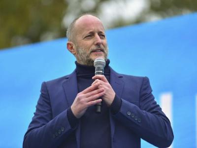 Insaurralde vuelve al centro de la escena y salpica al gremio de trabajadores del juego