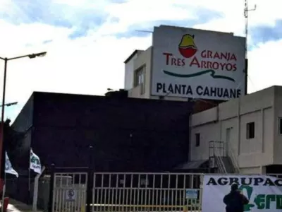 Frigerio dictó la conciliación obligatoria por los despidos en Granja Tres Arroyos y abrió una negociación por 300 puestos de trabajo