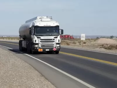 Crecen los camiones en Vaca Muerta, pero faltan choferes: lanzan cursos de capacitación para cubrir 12.000 puestos