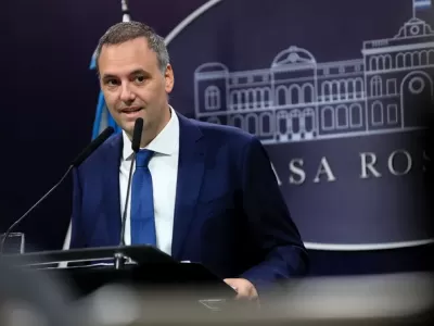 Adorni minimizó el aumento del desempleo y afirmó que “el salario rinde más”