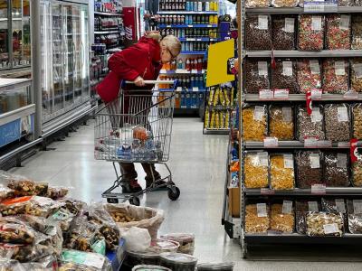 La canasta básica volvió a subir por encima de la inflación: una familia necesitó más de $1,56 millones para no caer en la pobreza