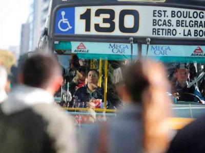 Empresas de colectivos reducen servicios y advierten que no podrán pagar salarios sin asistencia urgente