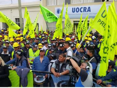 Por el cepo a las paritarias, la UOCRA se declara en estado de alerta y advierte con medidas en todo el país