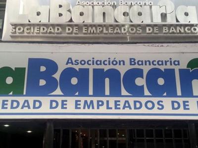 Banco Macro y La Bancaria alcanzaron un acuerdo que amplía beneficios de salud y mejora el esquema de bonos