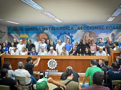 Aguiar advirtió a los gobernadores desde Santa Fe: “Quienes avalen la reforma laboral estarán firmando su propia sentencia de muerte”