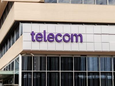 Telecom y Telefónica avanzan con retiros voluntarios y crece la incertidumbre por el futuro de cientos de puestos de trabajo