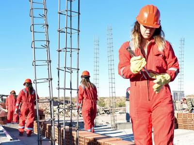 #8M: Pese a las Políticas de Equidad, Solo el 35% de los Trabajadores Tienen Jefa Mujer