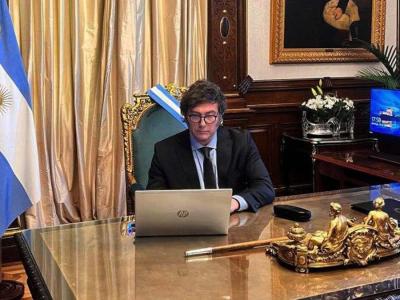 Milei confirmó que se van a emitir billetes de 20 mil y 50 mil pesos