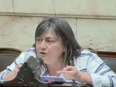 Mónica Schlotthauer cuestionó a la Legislatura bonaerense y reclamó debatir los problemas sociales urgentes